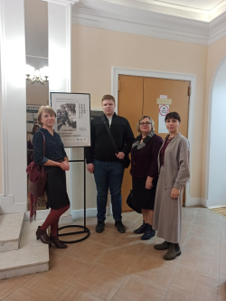 Работнікі БДАМЛМ наведалі вернісаж міжнароданага праекта “Літаратары на ваенных шляхах”