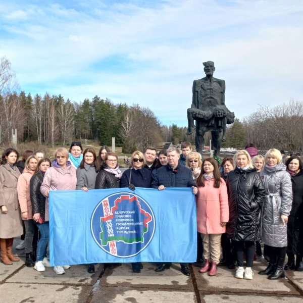 Работнікі архіва-музея наведалі мемарыяльныя комплексы «Трасцянец», «Курган Славы» і «Хатынь»