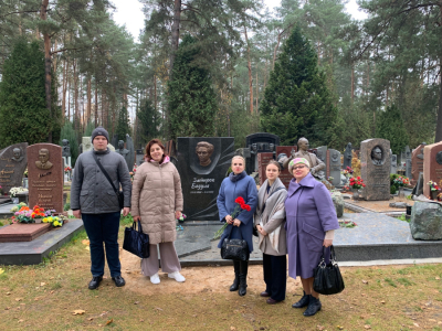БДАМЛМ на ўрачыстай цырымоніі адкрыцця надмагільнага помніка Змітраку Бядулю